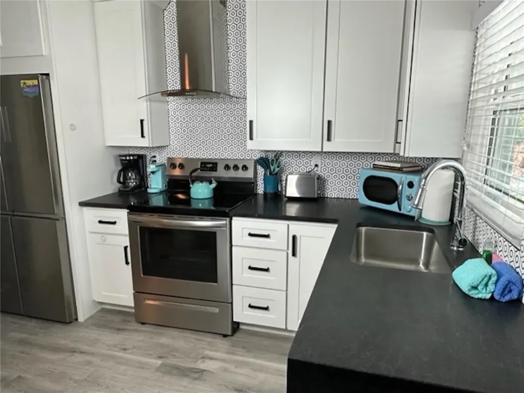 1912 Morrill Sarasota FL 34236