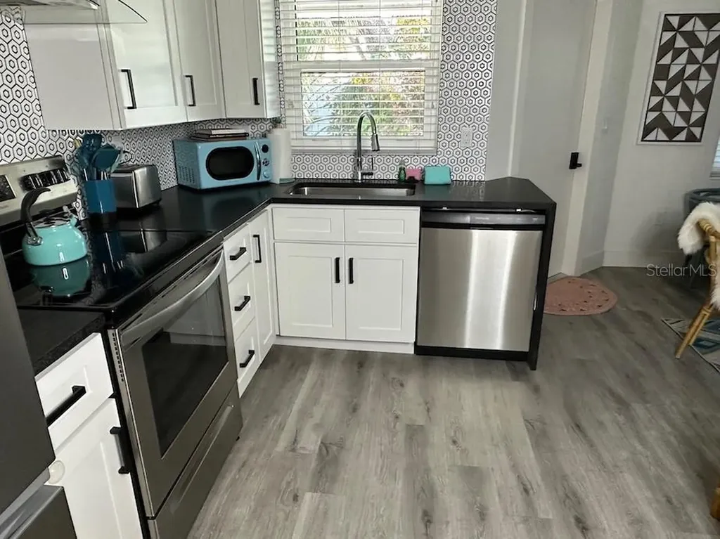 1912 Morrill Sarasota FL 34236