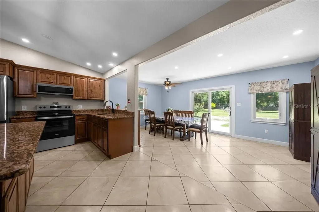 6150 S Highway 314a Ocklawaha FL 32179