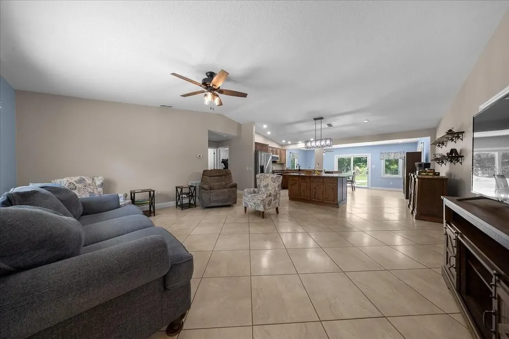 6150 S Highway 314a Ocklawaha FL 32179
