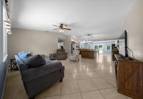 6150 S Highway 314a Ocklawaha FL 32179