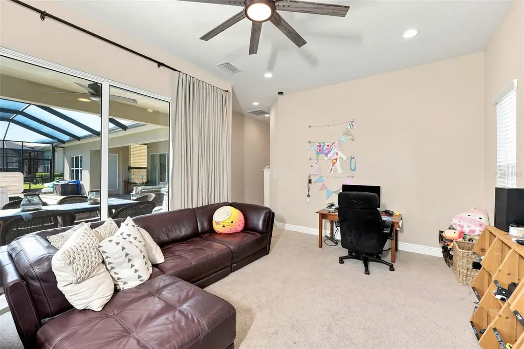 15512 Mossy Ridge Lane Lithia FL 33547