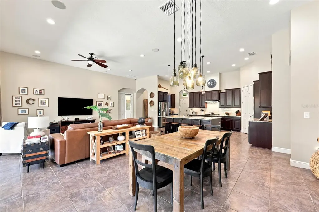 15512 Mossy Ridge Lane Lithia FL 33547