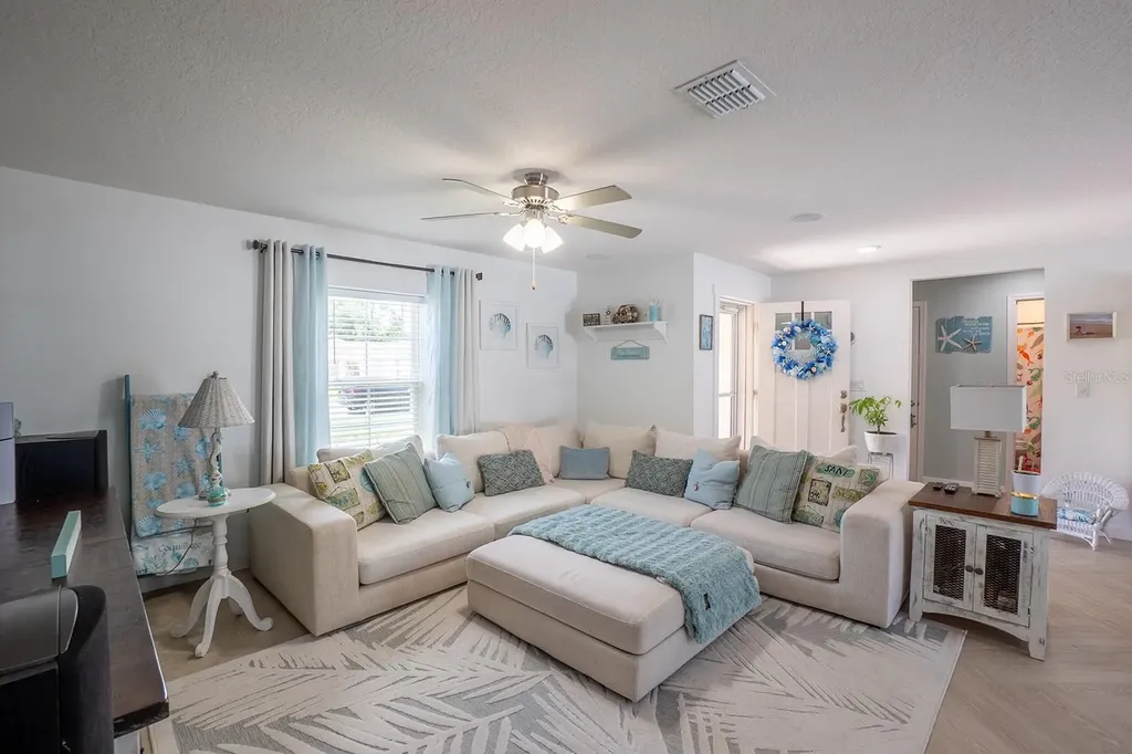 6 Pine Brook Drive Palm Coast FL 32164