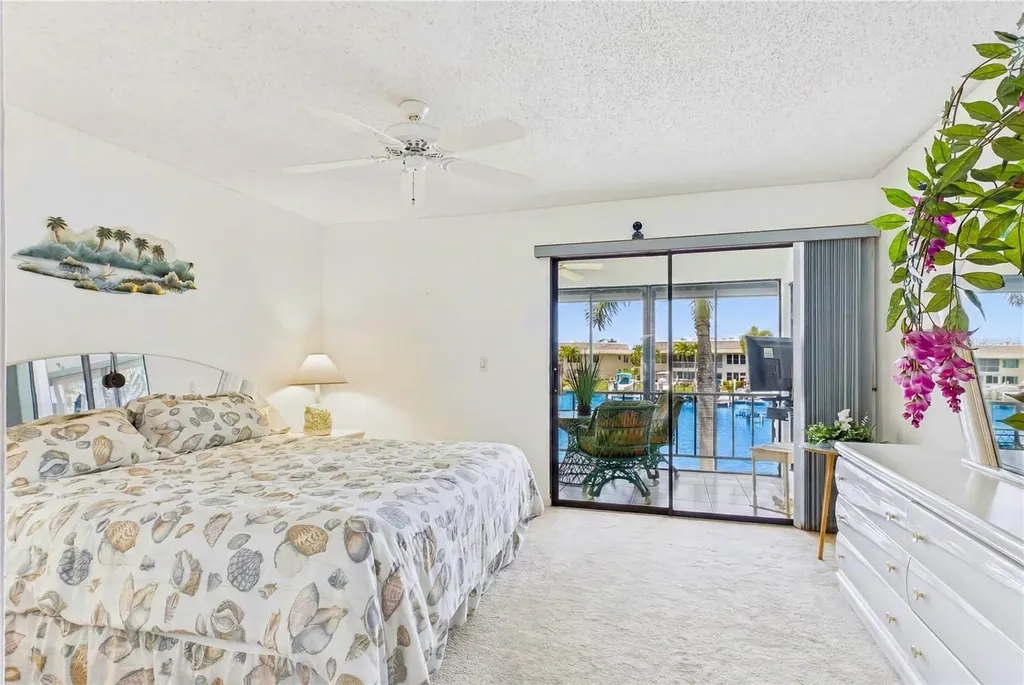 4218 SE 20th Place Cape Coral FL 33904