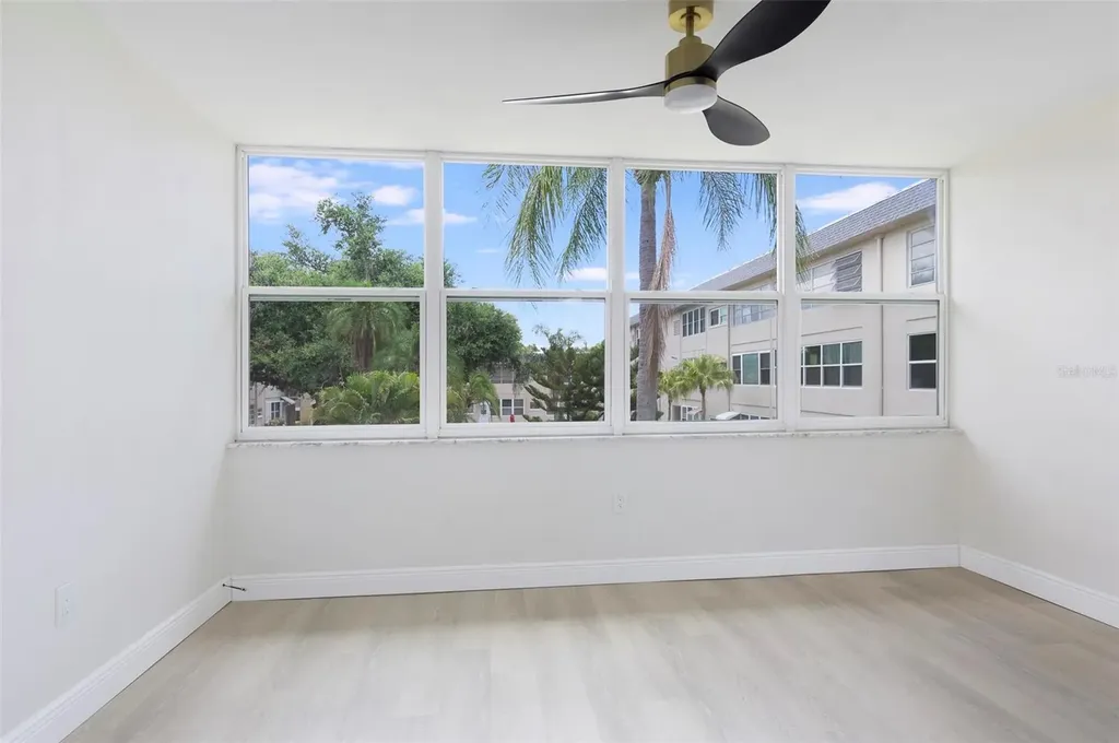 1225 58th Street N St Petersburg FL 33710