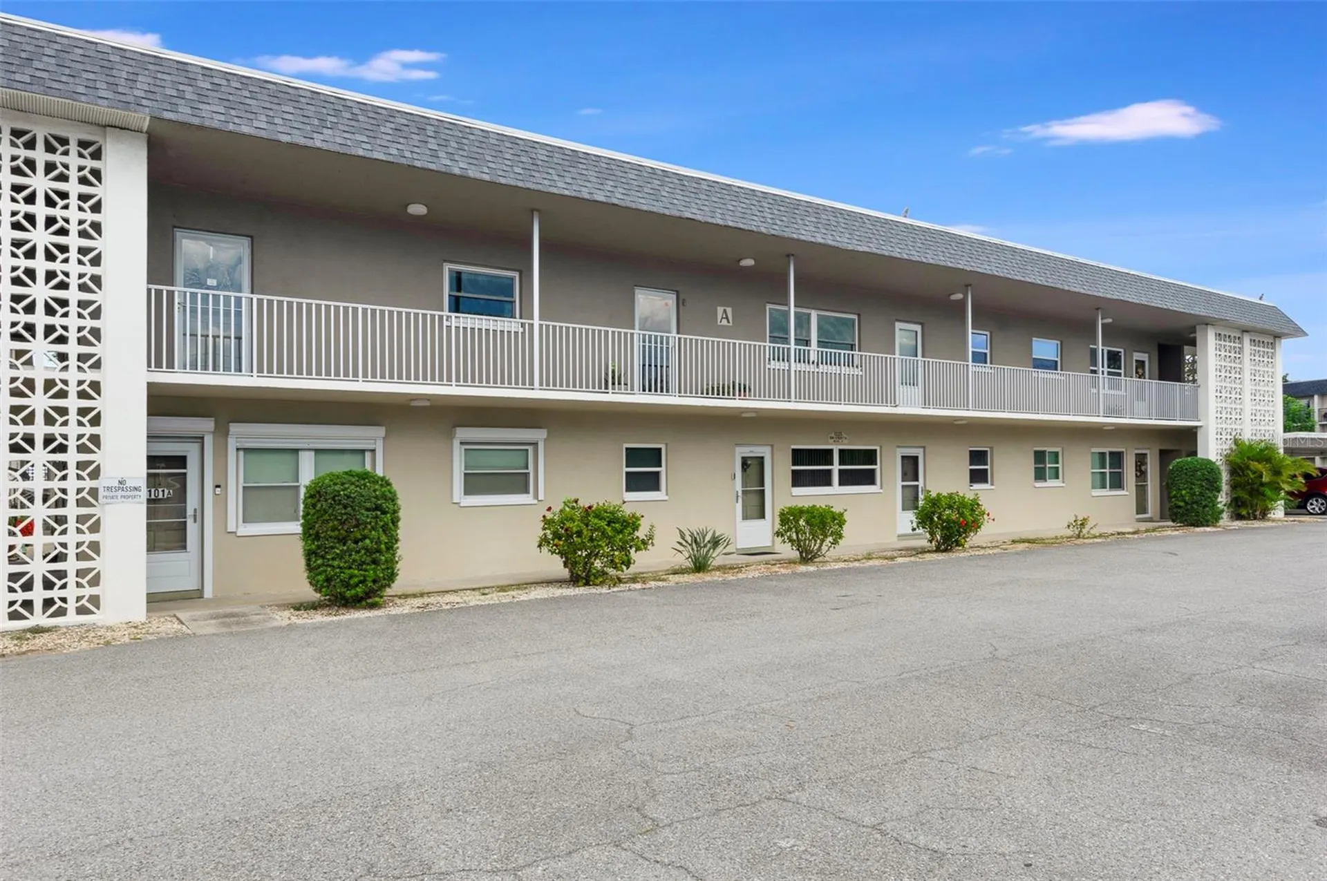 1225 58th Street N St Petersburg FL 33710
