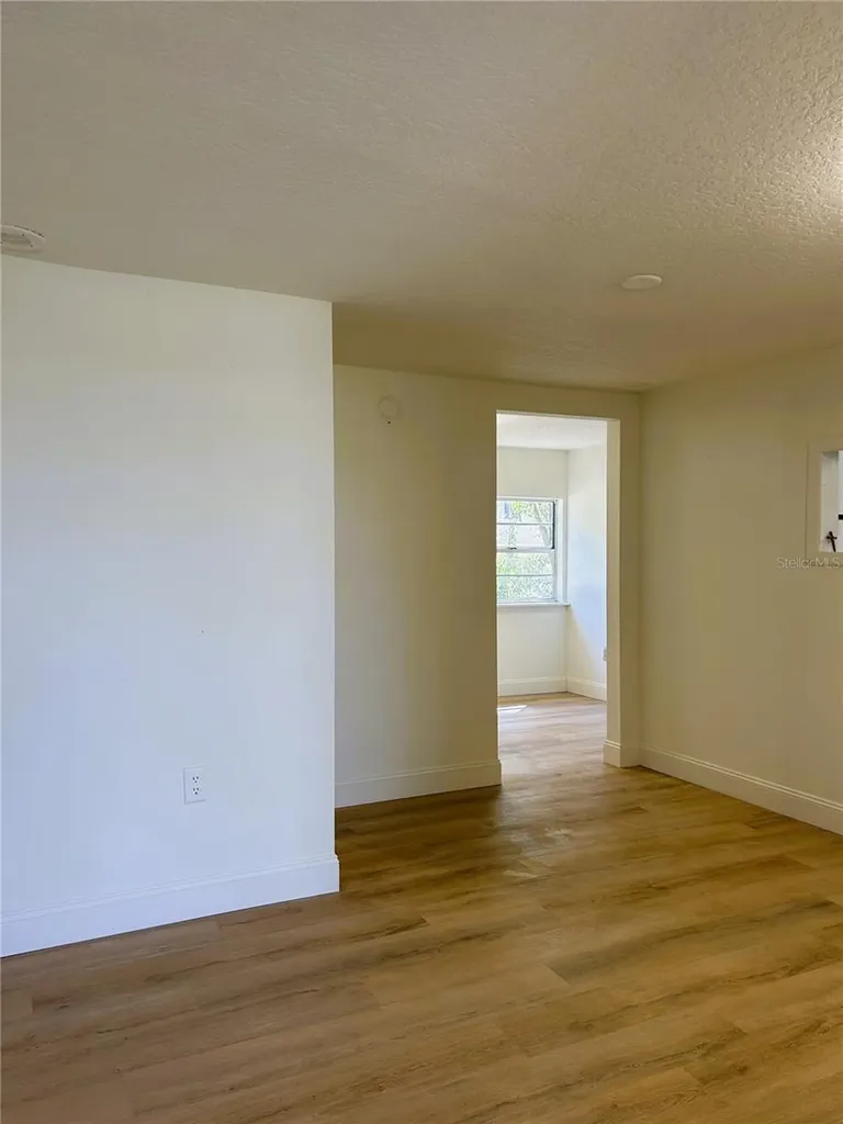 2024 Dixie Avenue Eustis FL 32726