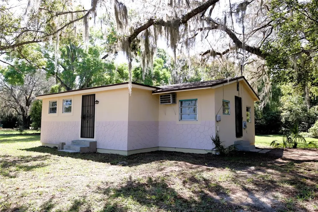 2024 Dixie Avenue Eustis FL 32726
