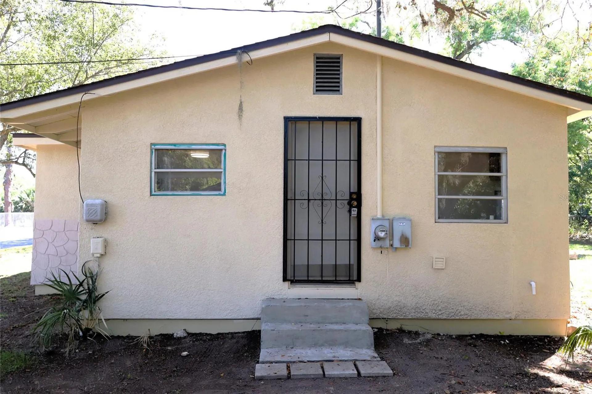 2024 Dixie Avenue Eustis FL 32726