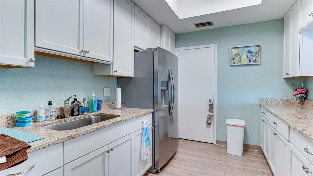 3276 Lake Bayshore Drive N Bradenton FL 34205