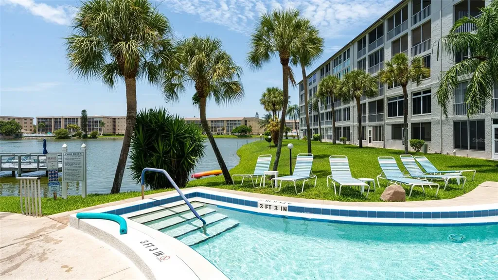 3276 Lake Bayshore Drive N Bradenton FL 34205