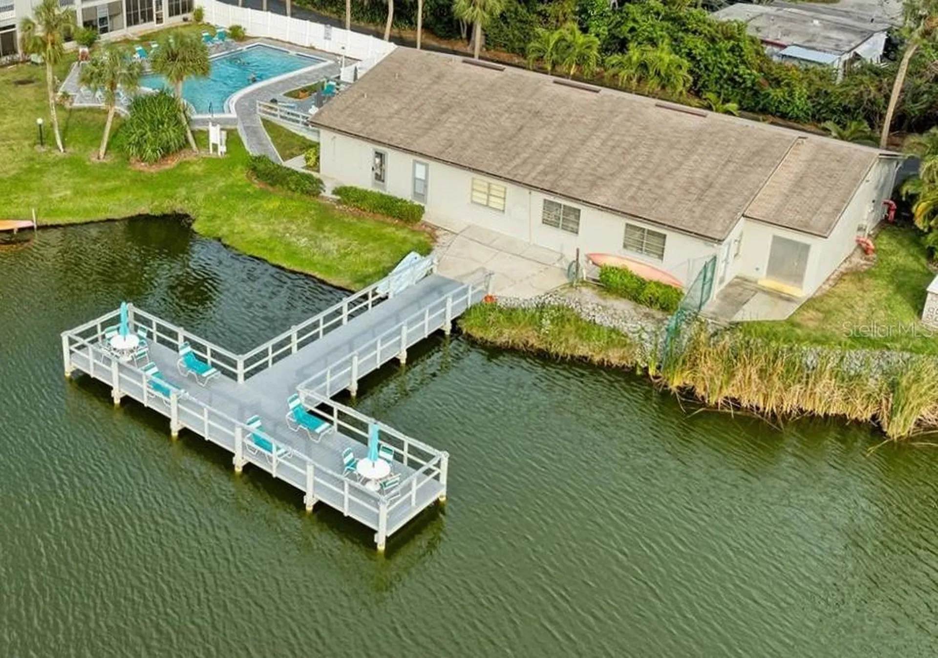 3276 Lake Bayshore Drive N Bradenton FL 34205