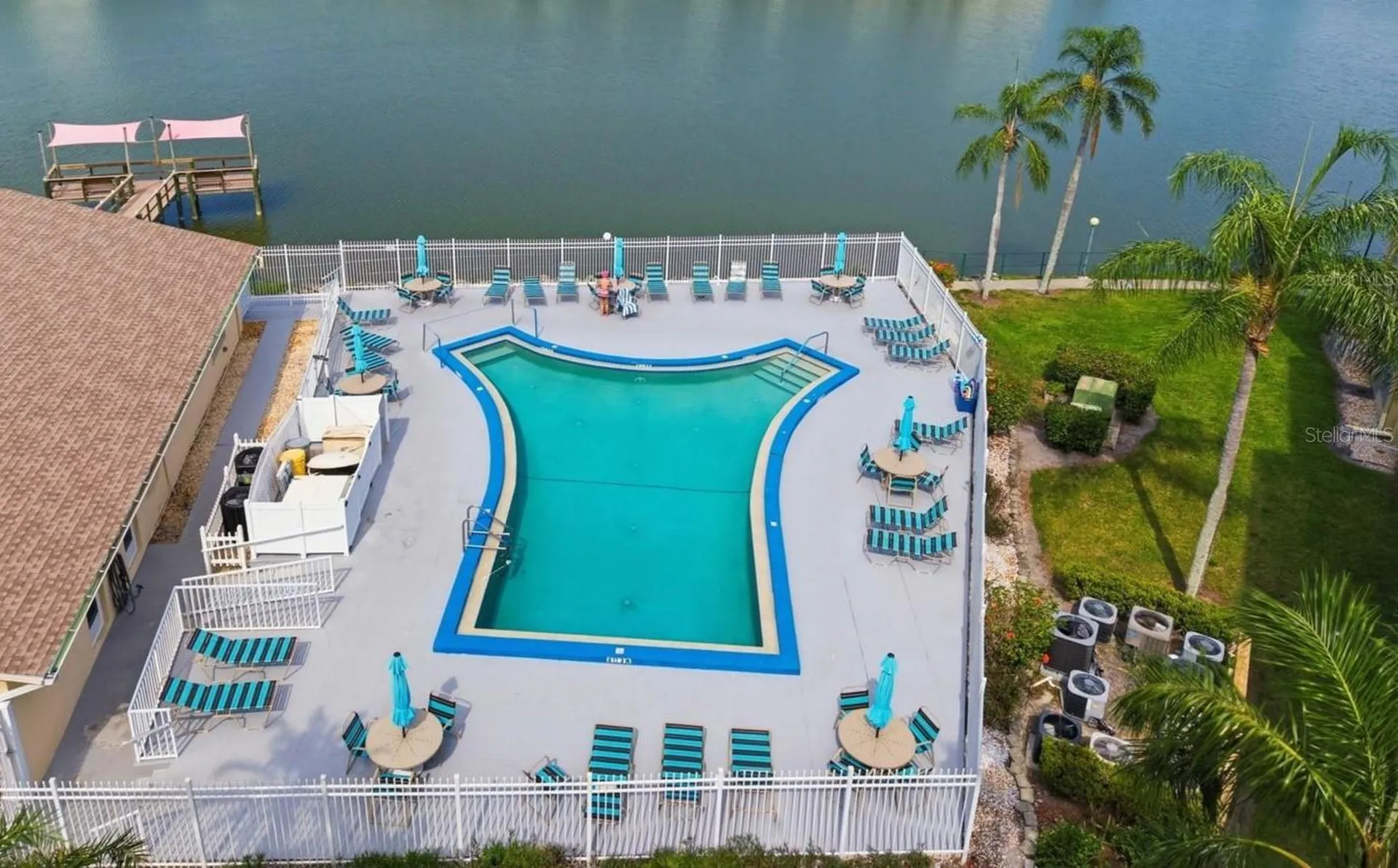 3276 Lake Bayshore Drive N Bradenton FL 34205