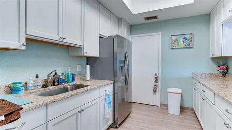 3276 Lake Bayshore Drive N Bradenton FL 34205