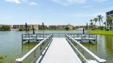 3276 Lake Bayshore Drive N Bradenton FL 34205