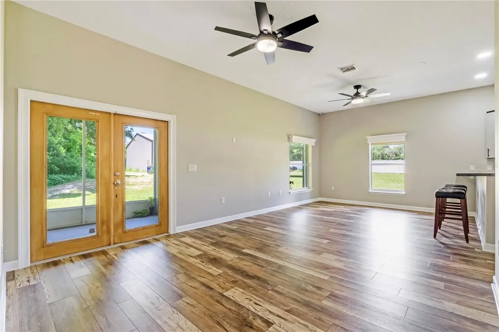 2287 N Spring Garden Avenue Deland FL 32720