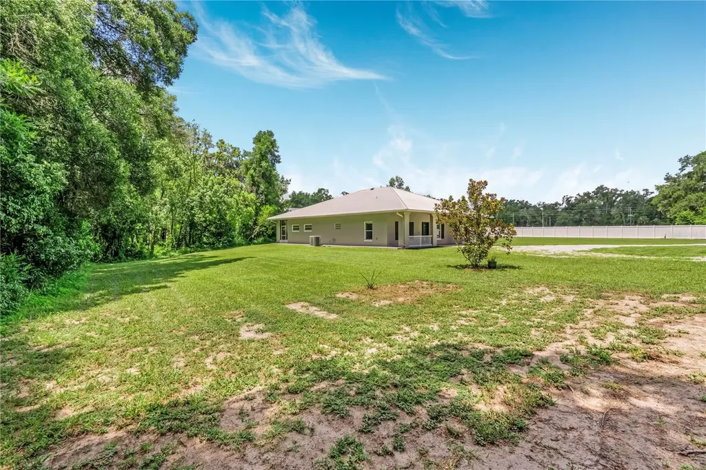 2287 N Spring Garden Avenue Deland FL 32720