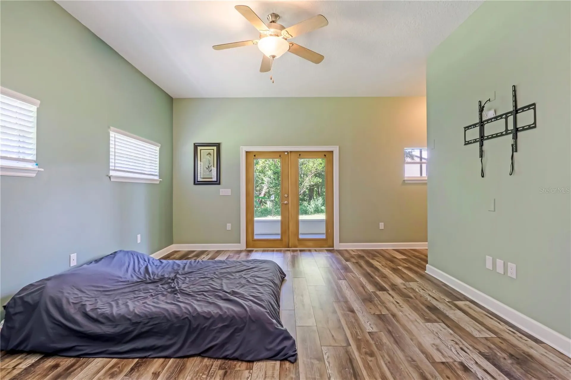 2287 N Spring Garden Avenue Deland FL 32720