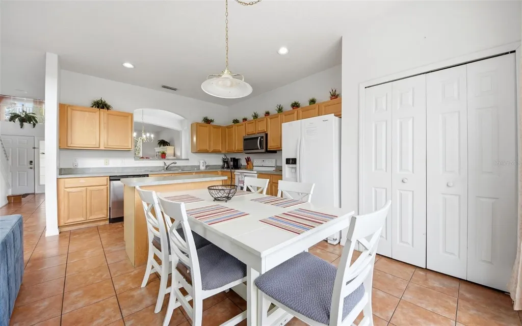 216 Sevilla Avenue Davenport FL 33897