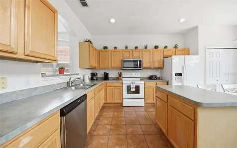 216 Sevilla Avenue Davenport FL 33897