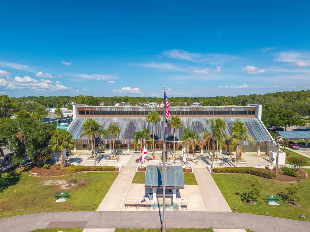 141 Azalea Trail Leesburg FL 34748