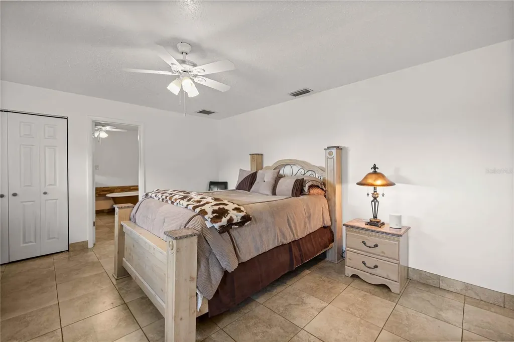 1890 NW 167th Place Trenton FL 32693