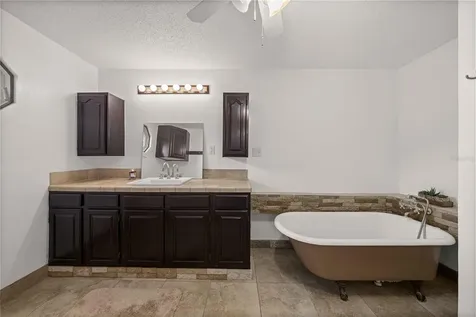 1890 NW 167th Place Trenton FL 32693