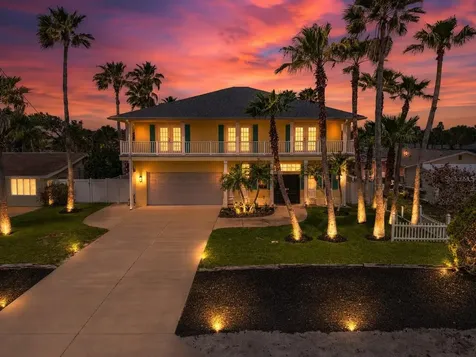 708 Ocean Avenue New Smyrna Beach FL 32169
