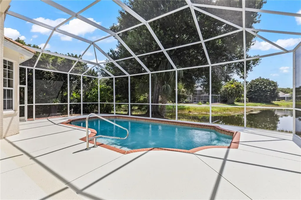 7105 Victoria Circle Bradenton FL 34201