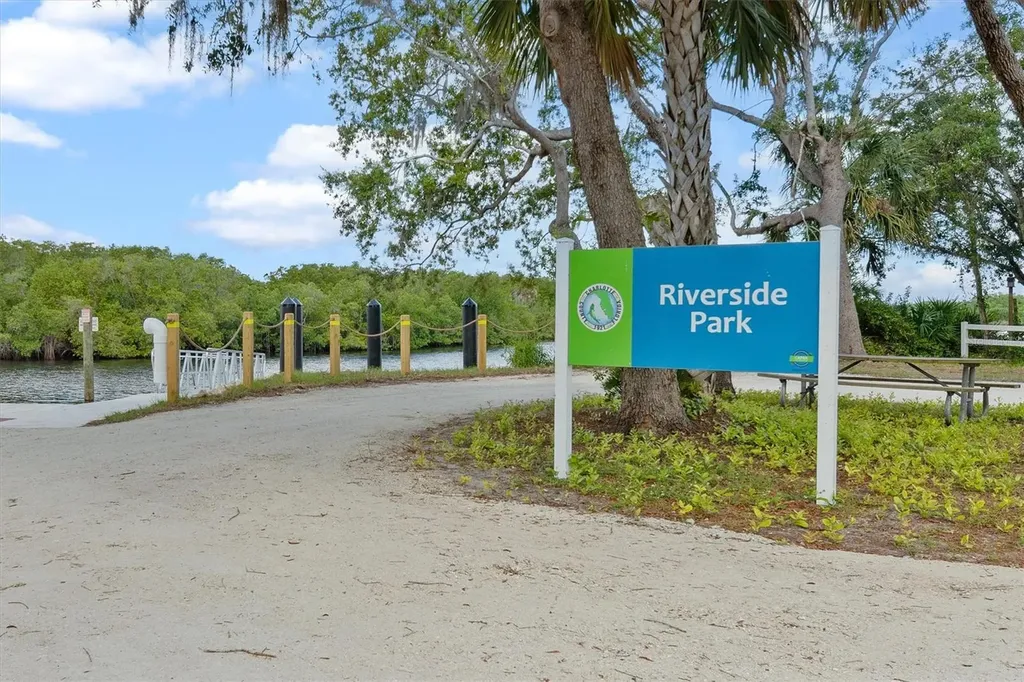 8126 Riverside Drive Punta Gorda FL 33982
