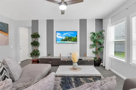 2131 Derwent Drive Davenport FL 33896