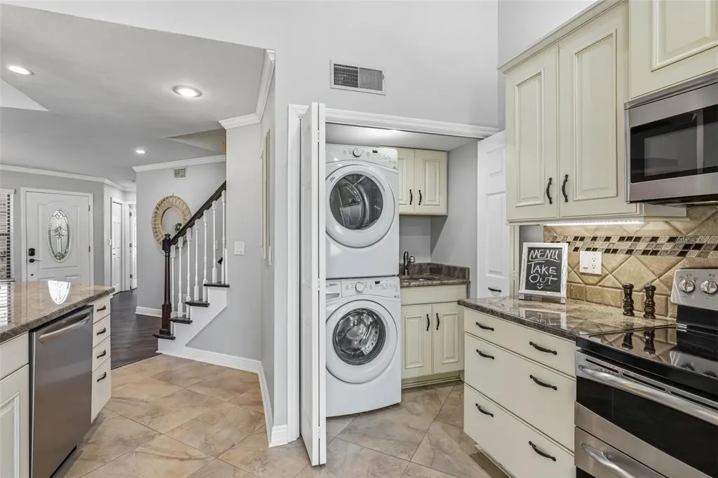 2009 Philippe Court Safety Harbor FL 34695