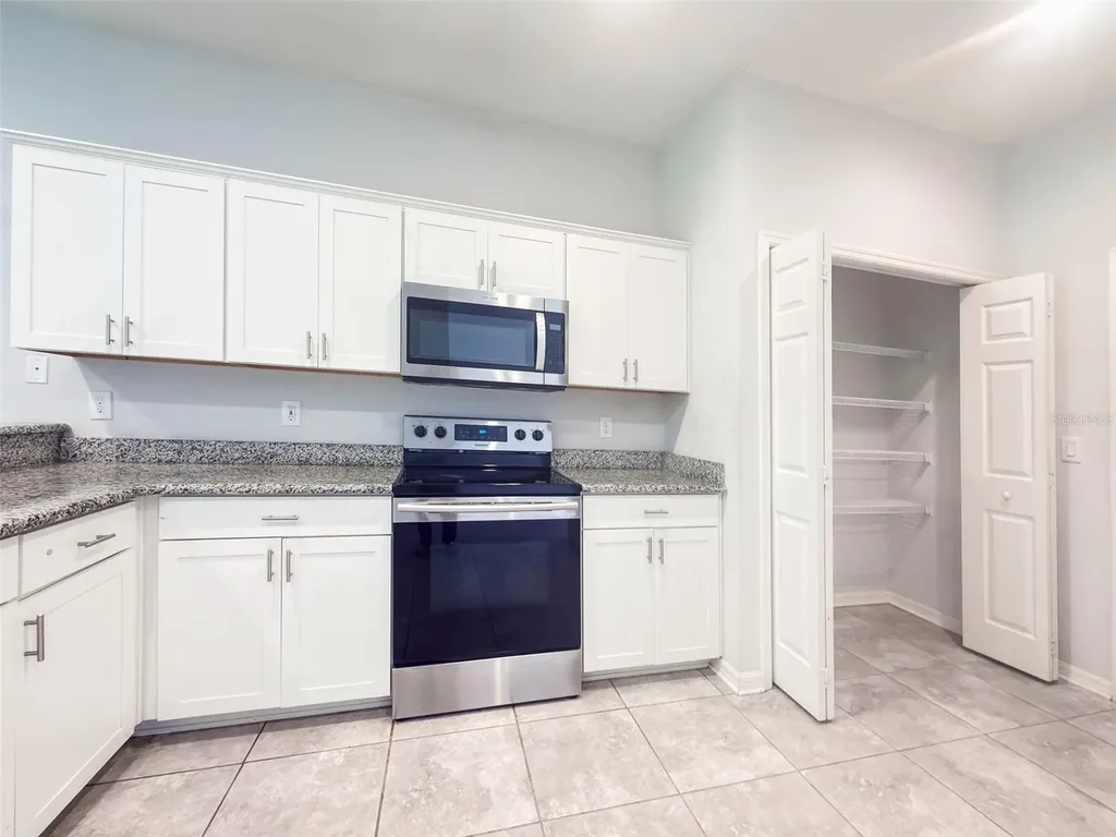 1097 Grantham Drive Sarasota FL 34234
