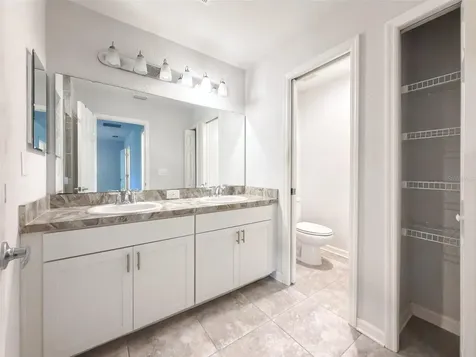 1097 Grantham Drive Sarasota FL 34234