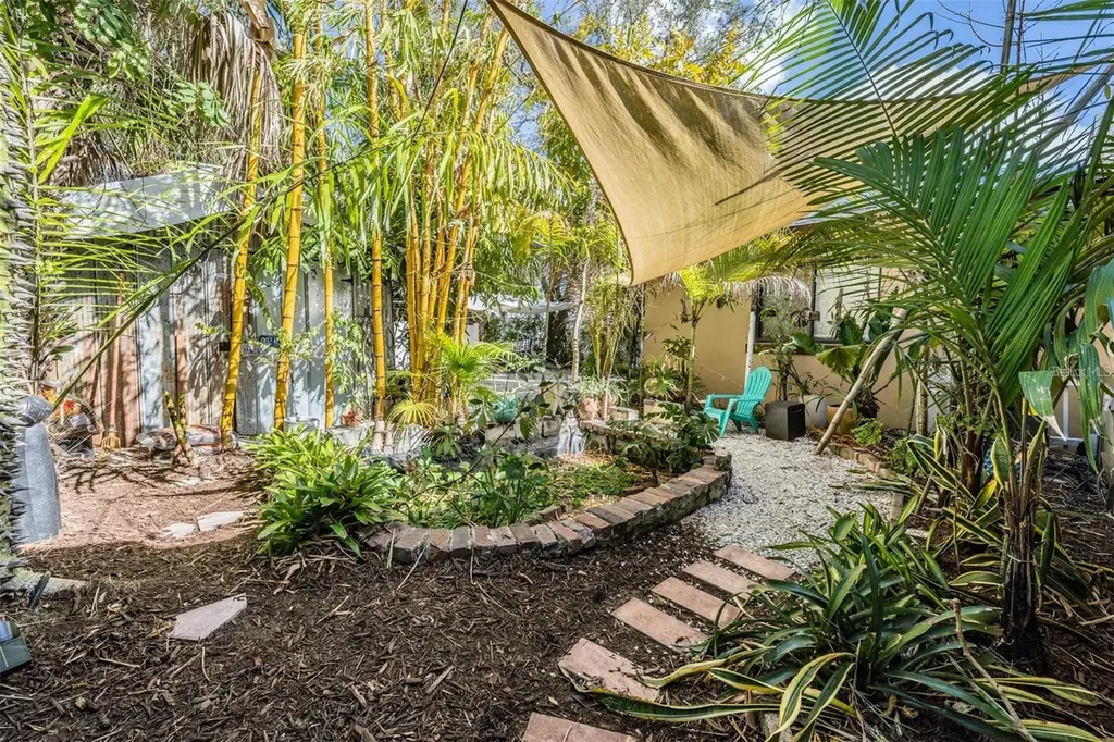 2325 W Green Street Tampa FL 33607