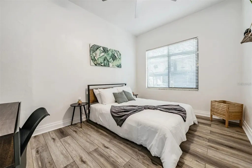 2325 W Green Street Tampa FL 33607