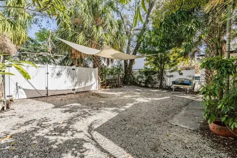 2325 W Green Street Tampa FL 33607