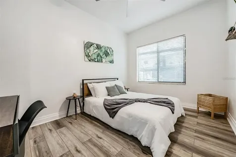 2325 W Green Street Tampa FL 33607
