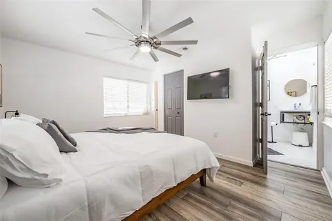 2325 W Green Street Tampa FL 33607