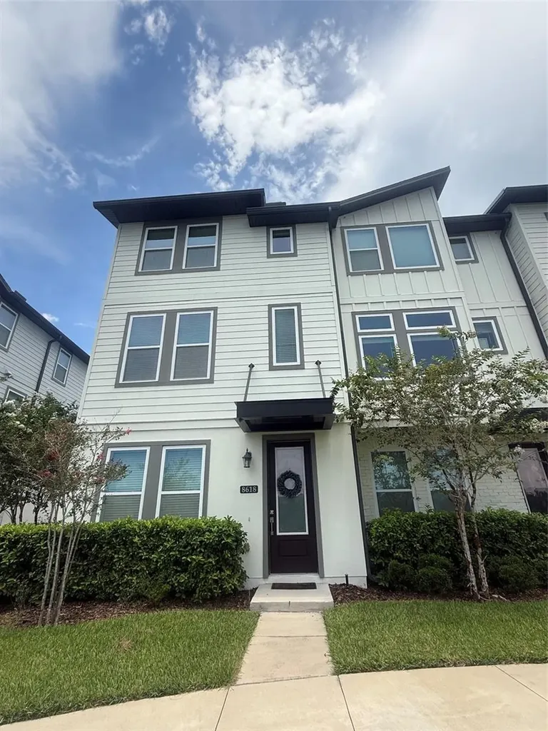 8618 Warburg Alley Orlando FL 32827