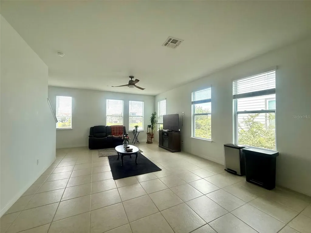 8618 Warburg Alley Orlando FL 32827