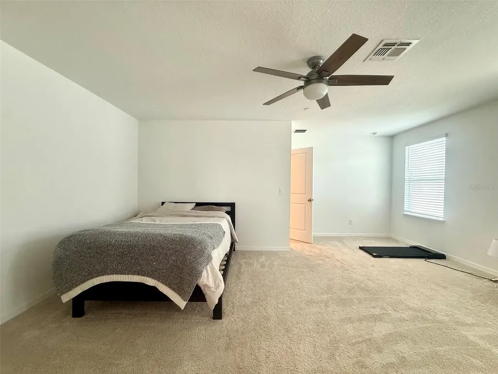 8618 Warburg Alley Orlando FL 32827