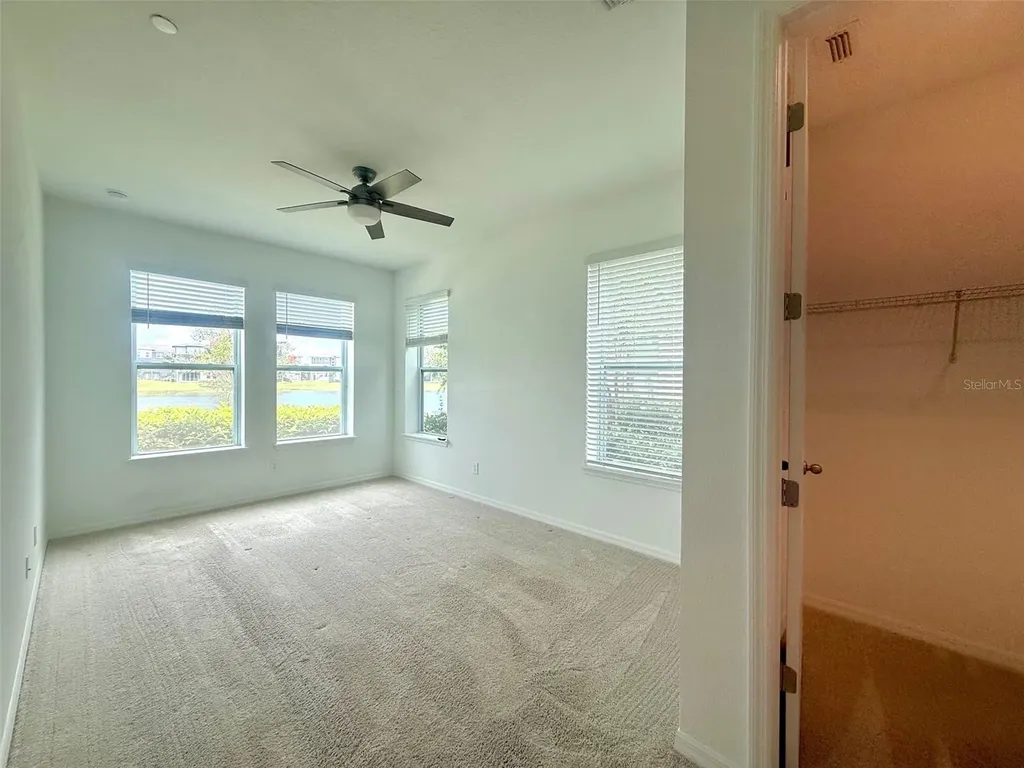 8618 Warburg Alley Orlando FL 32827