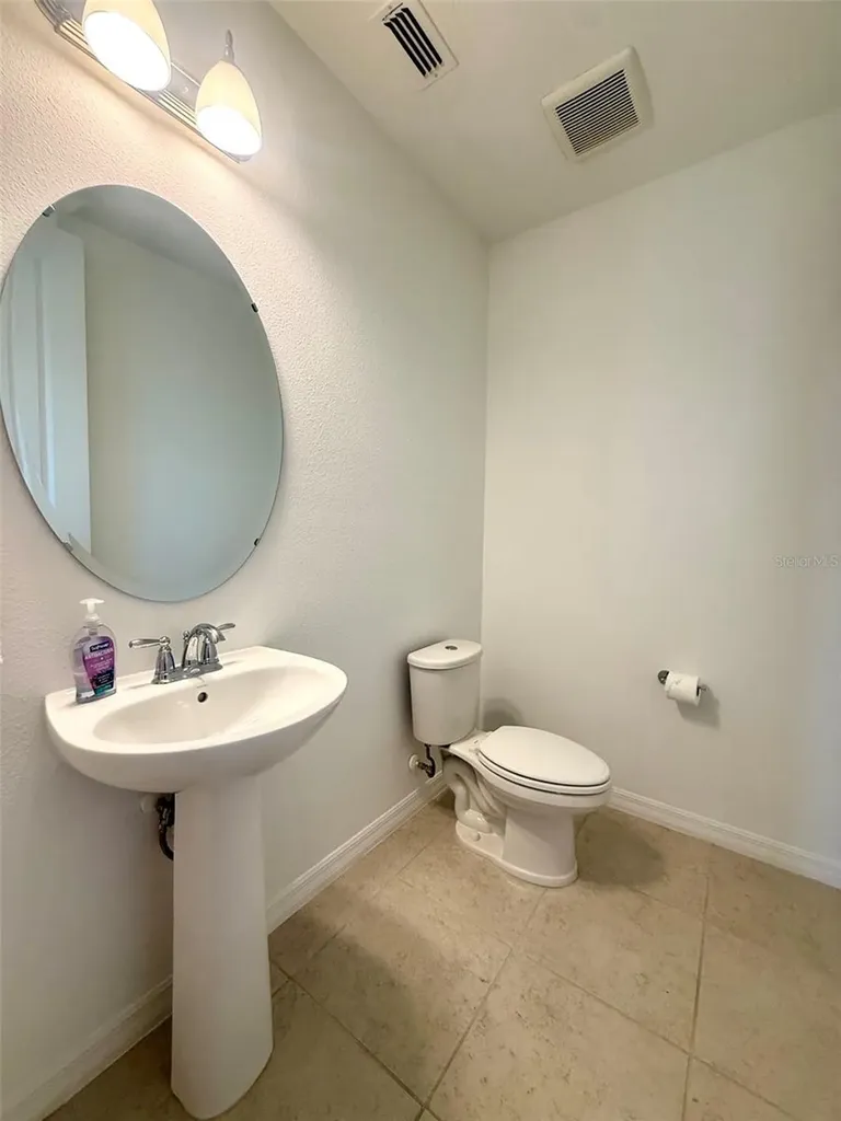 8618 Warburg Alley Orlando FL 32827