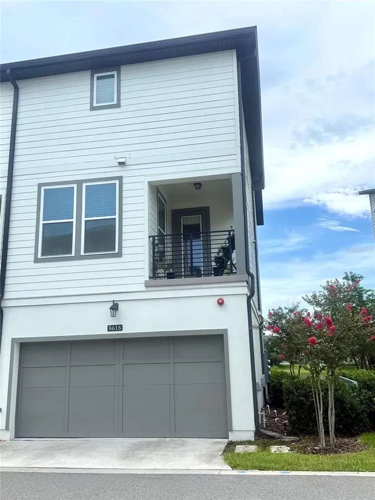 8618 Warburg Alley Orlando FL 32827