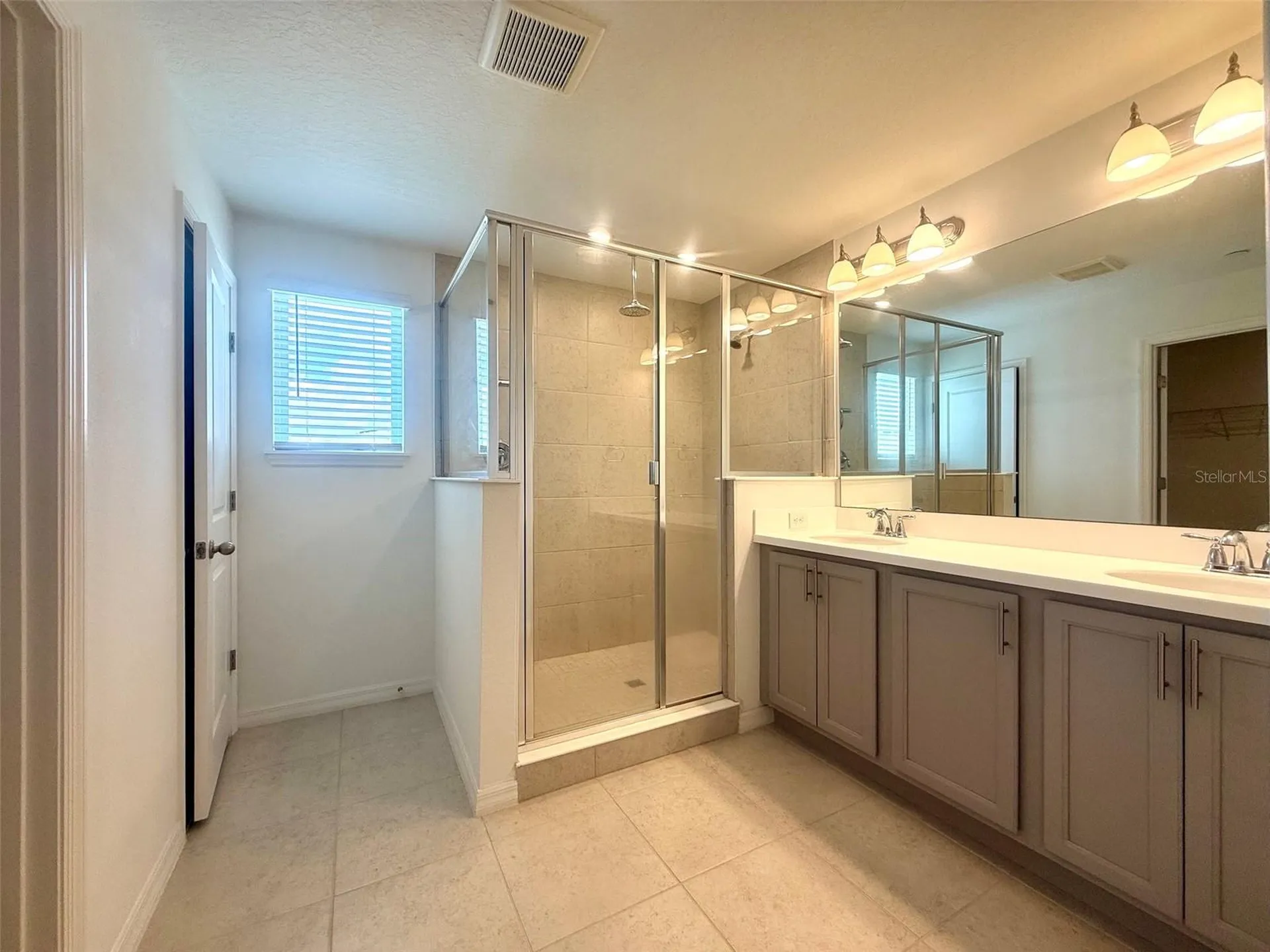 8618 Warburg Alley Orlando FL 32827