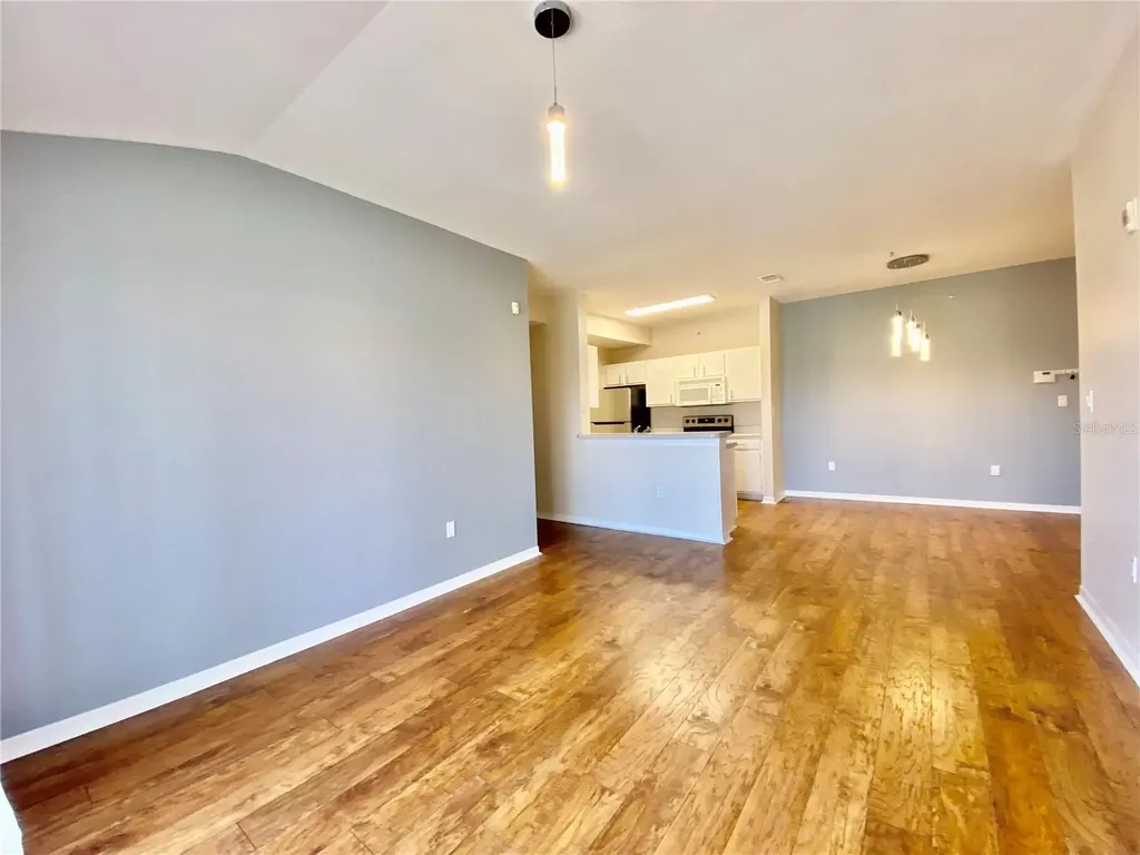 5467 Vineland Road Orlando FL 32811