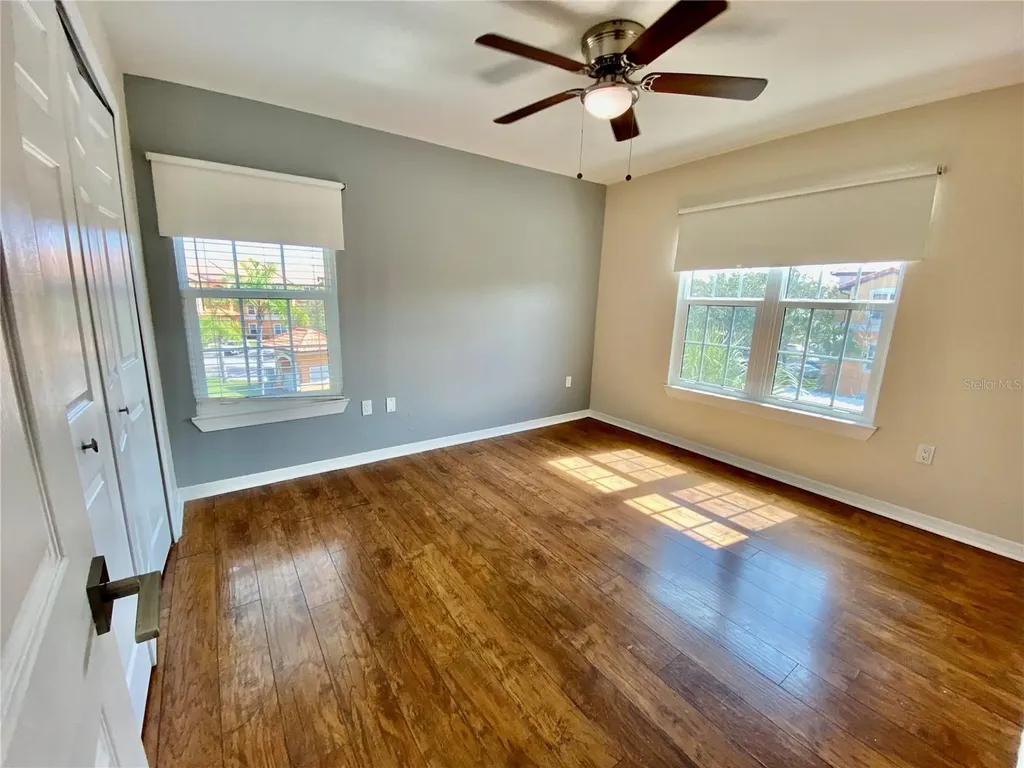 5467 Vineland Road Orlando FL 32811