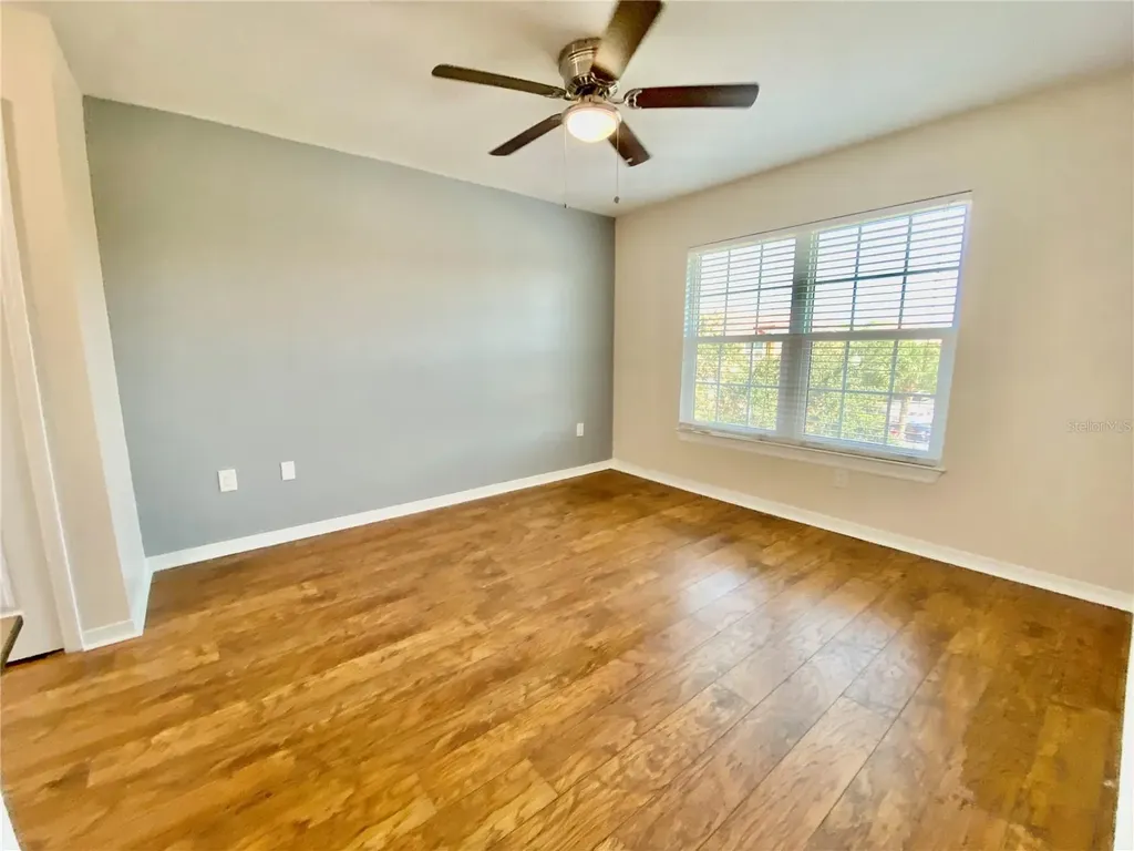 5467 Vineland Road Orlando FL 32811